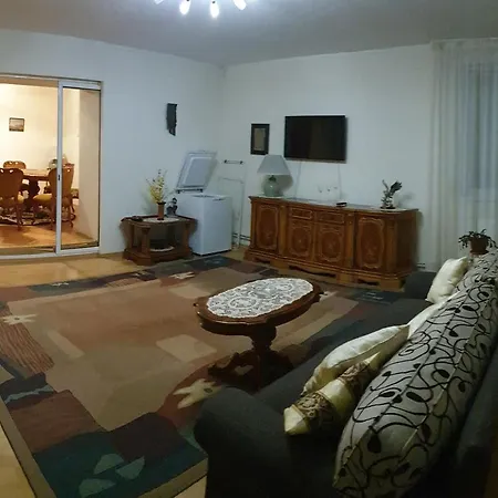 4 Faleza Nord Apartment *